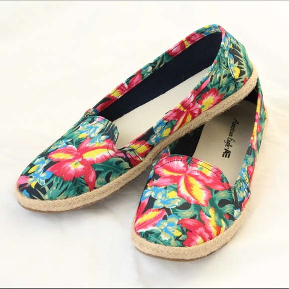 American Eagle By Payless Shoes - 🌺Floral Espadrille Flats Size 8 Tropical NWOT